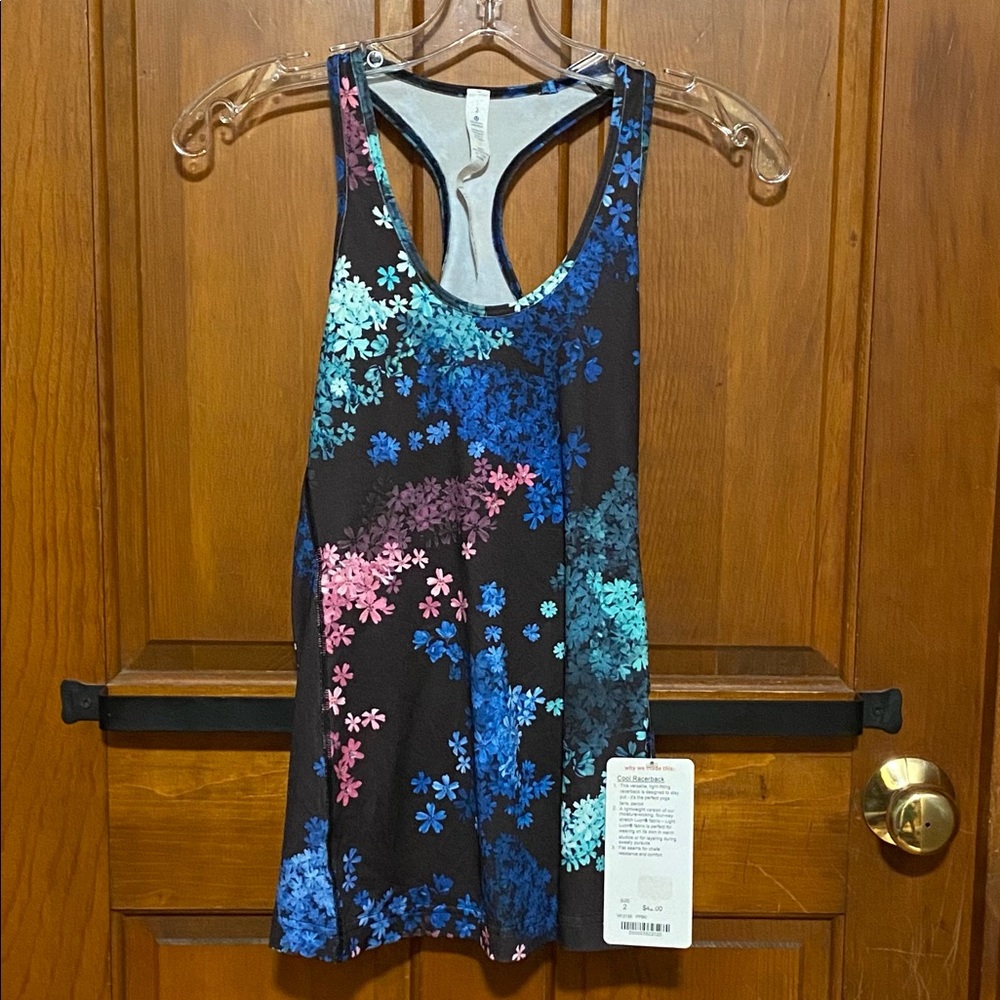 Lululemon racer back tee size 2. NWT